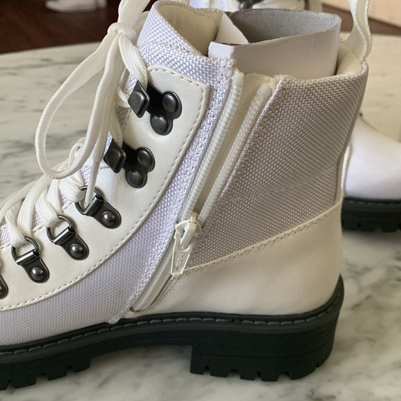 NWT white Cliff. Comfortable. Zipper and laces. Never worn. - Picture 5 of 7